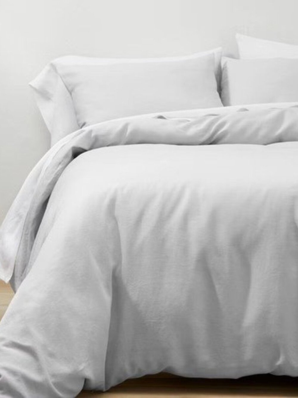 Casaluna Full/Queen Light Grey Linen Duvet Cover & Sham Set. 2 Standard Shams